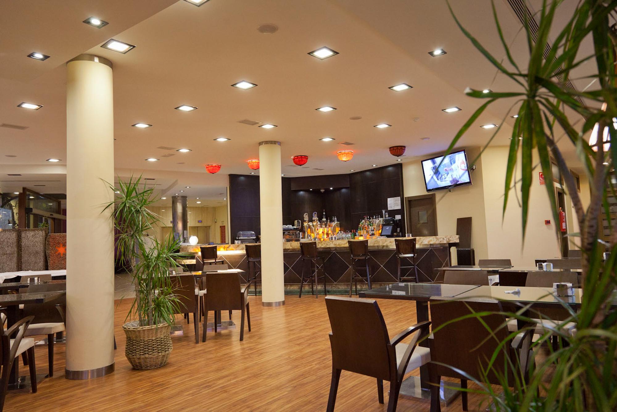 Hotel Campos De 바에자 외부 사진